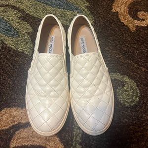 White Steve Madden Slip On Ecentrcq Leather Sneaker